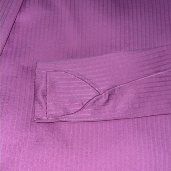 Lululemon Rest Less Pullover
Colour Rib Dahlia Mauve / Dahlia Mauve Size 4 - Picture 7 of 9